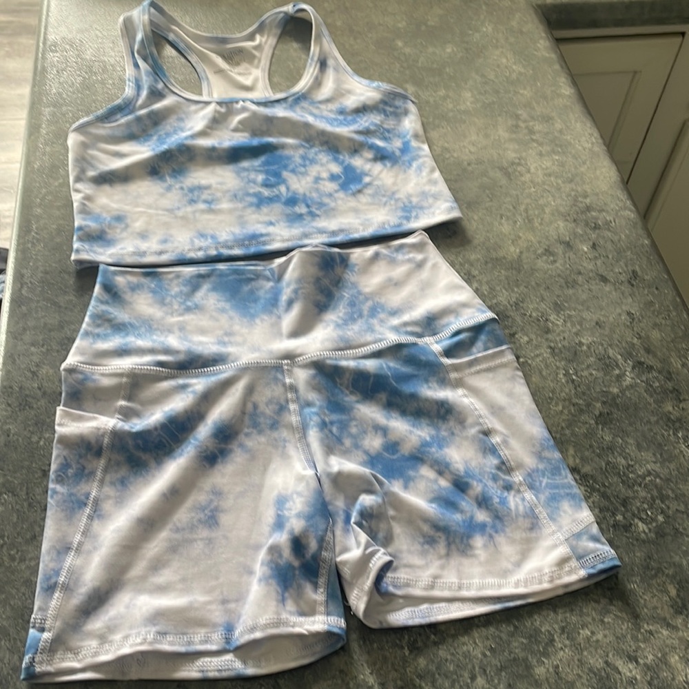 Blue & white tie dye tank and shorts work out set - size large